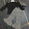 Black and white set