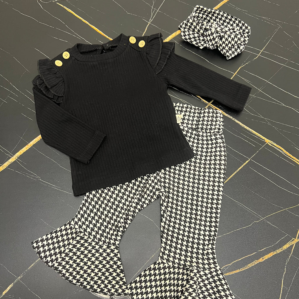 Black and White Set